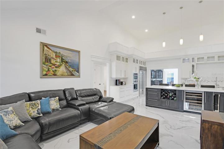 Living/Kitchen Combo