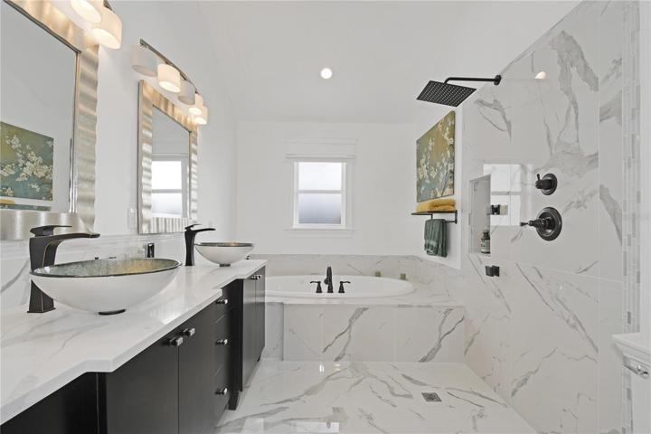 Owner's En-Suite