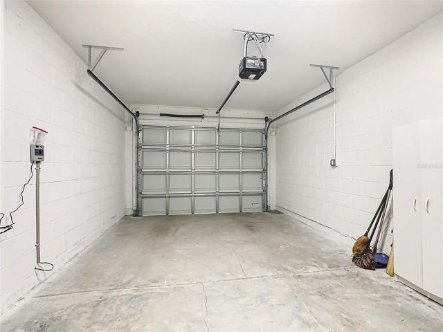 1 car garage