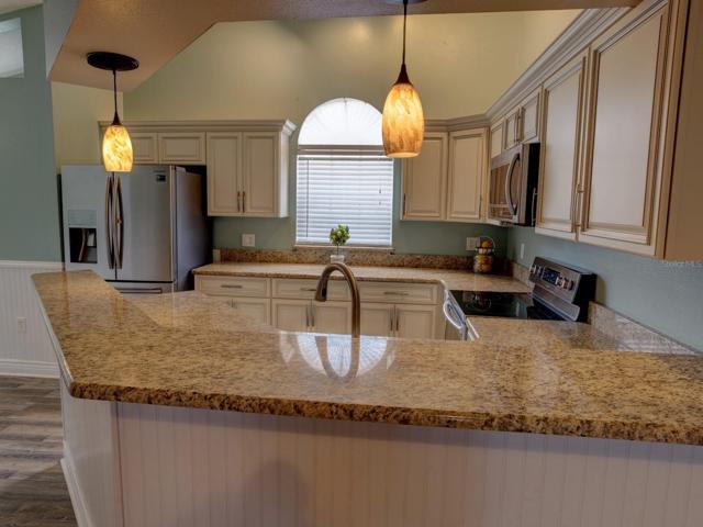Kitchen. New appliances.