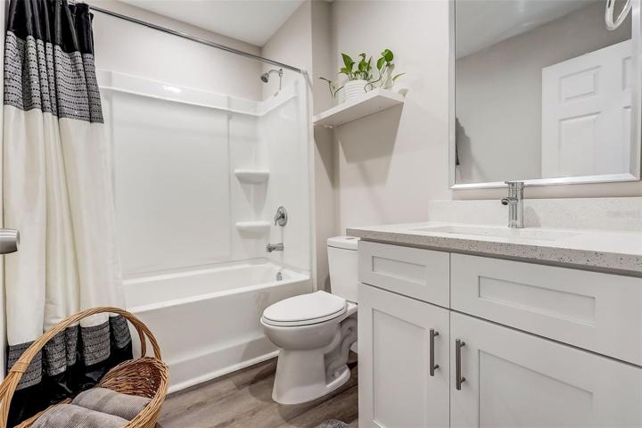 2nd Bathroom Quartz Counter
