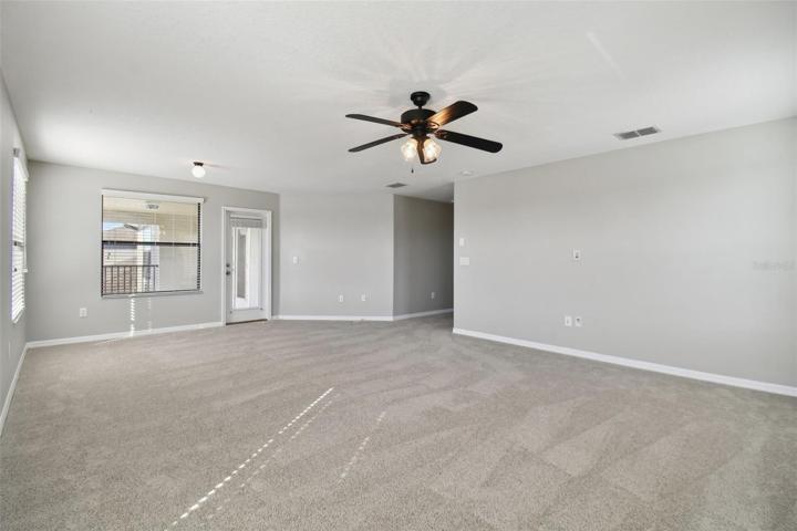 Owners retreat with access out to the balcony.