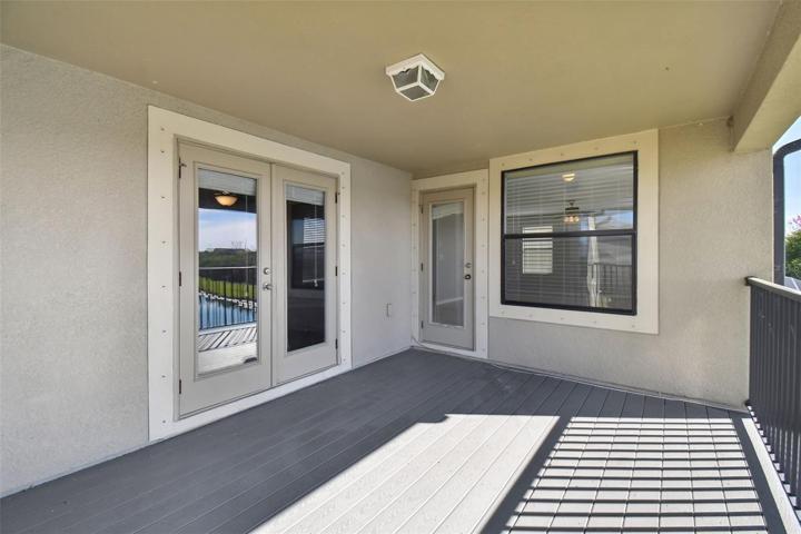 Balcony - A place to sit out and relax!