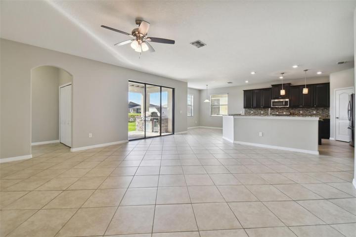 View from the Living room towards the breakfast nook and kitchen.