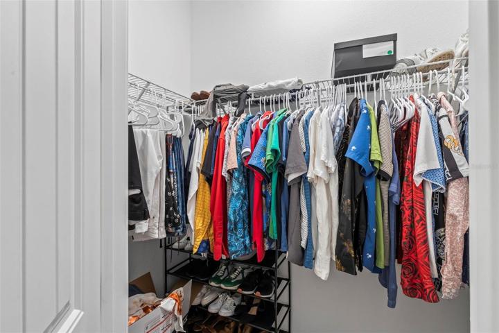 Walk-in Closet