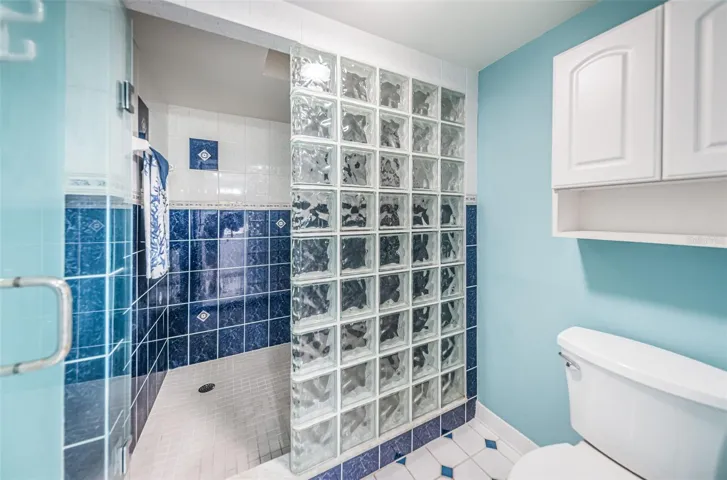 ... Master Bath Shot # 2......  12' x 10' Area...