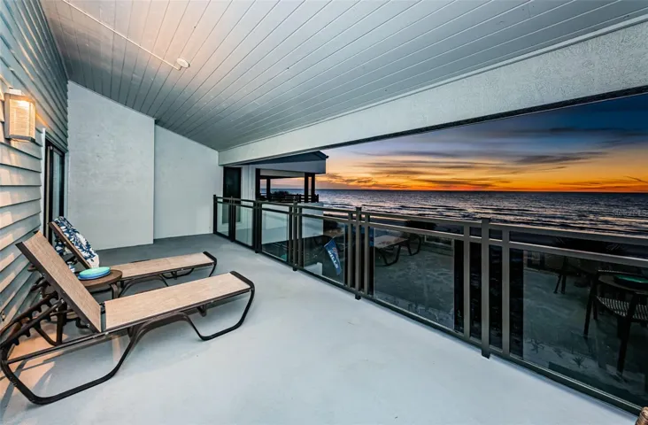 .. South West Shot.. PH Unit is Positioned to see Sunsets 365 Days a Year..