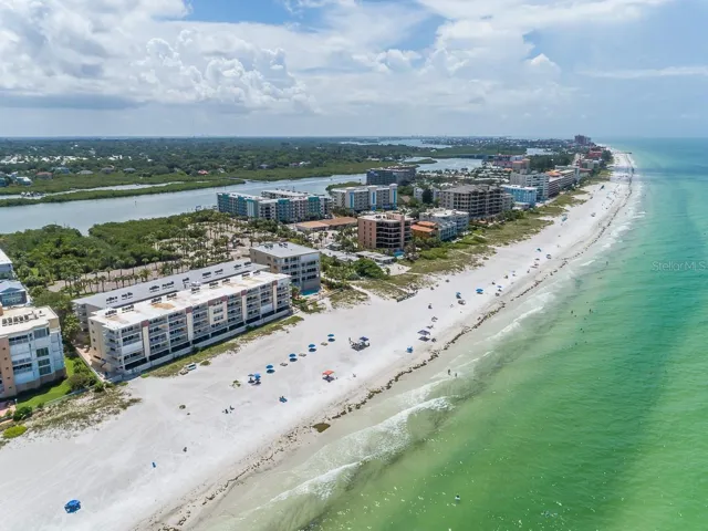 .. Indian Shores runs about 3 miles from North t South... Photo Looking South ...
