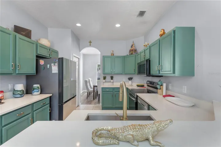 Kitchen - Fully Remodeled Cabinetry, Countertops with all brand new appliances.