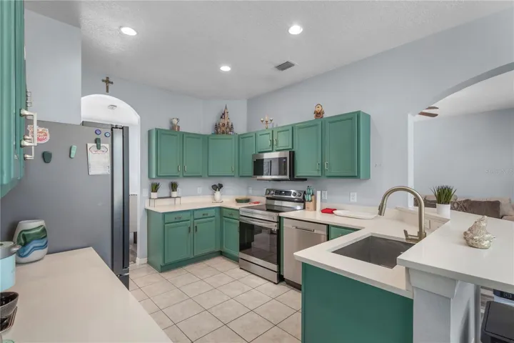 Kitchen - Fully Remodeled Cabinetry, Countertops with all brand new appliances.