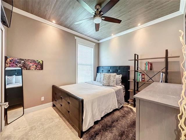 Guest bedroom