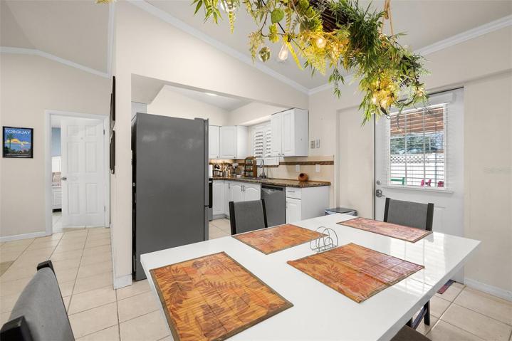 Dining area connected to the kitchen