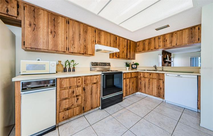 Ample Cabinet Space