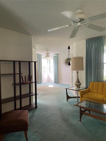 Living room/dining room