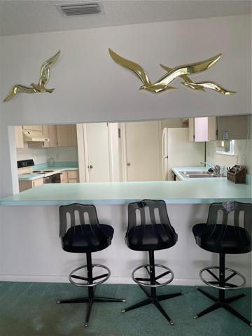 Dining to kitchen