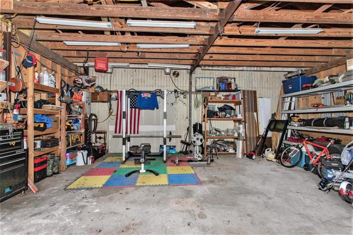 Detached Garage