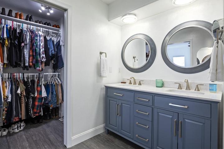Primary Suite Closet