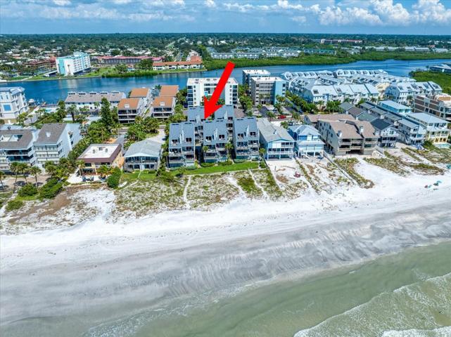 Beachfront complex of 15 residences