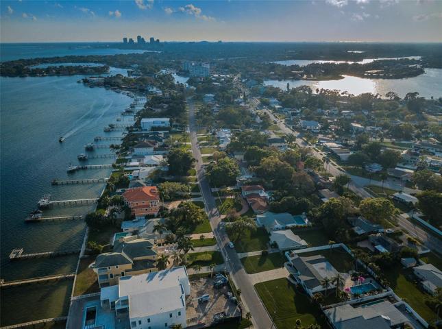 Minutes to downtown St. Petersburg.