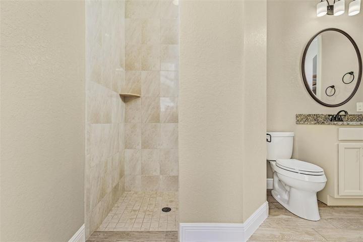 Hallway Bathroom w/Walk-In Shower