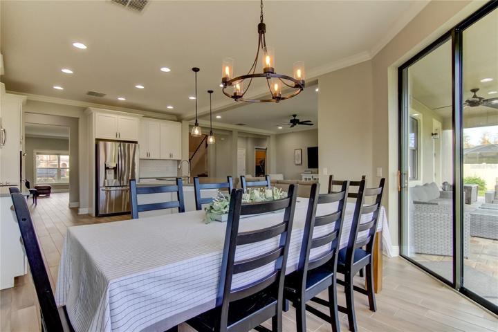 Breakfast nook