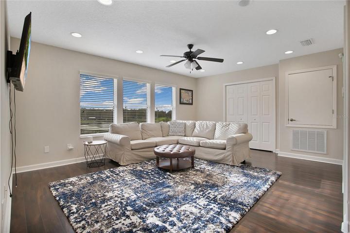 2nd floor loft