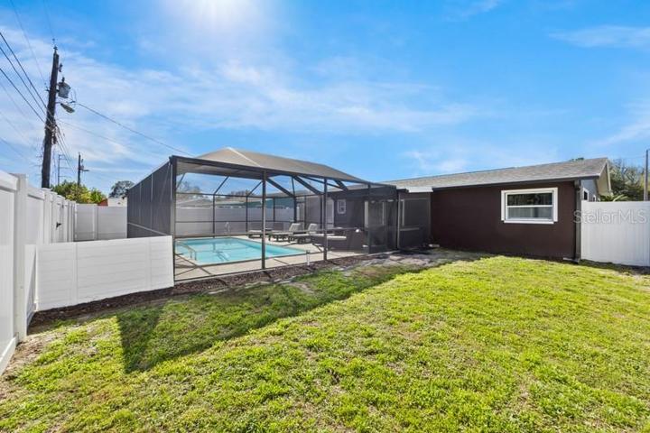 POOL AND YARD FENCED IN FOR CHILDREN OR ANIMALS