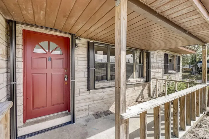 Covered Front Porch