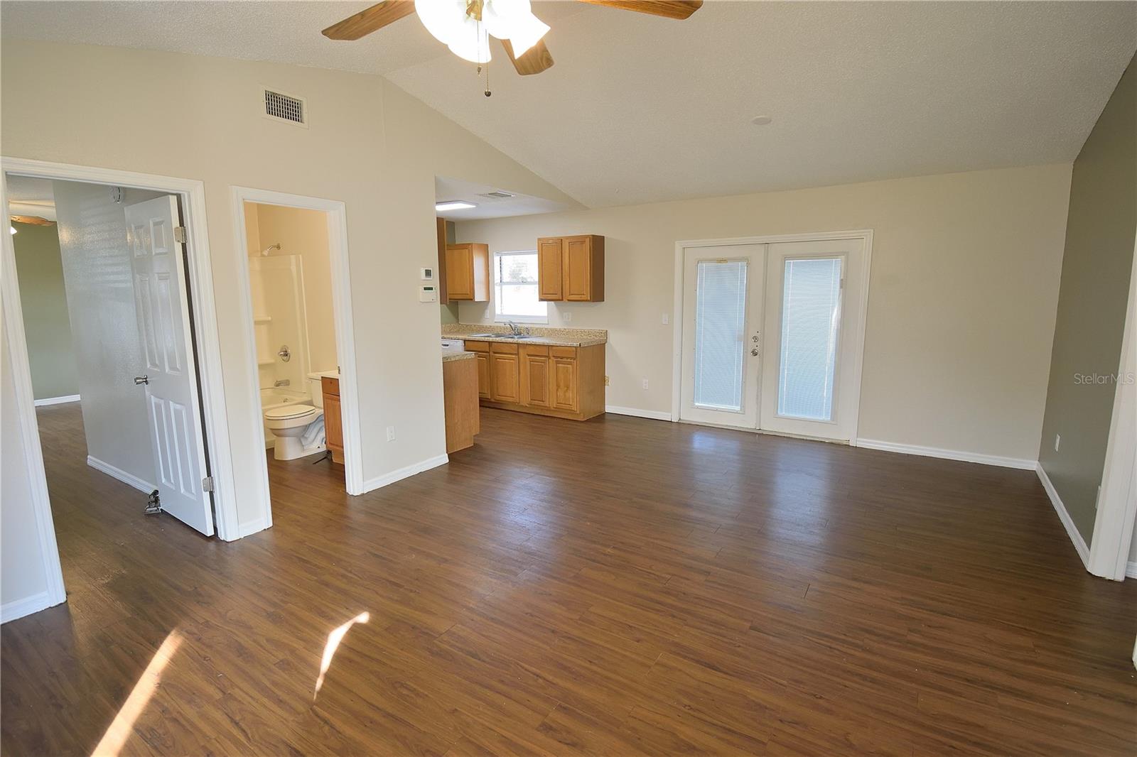 Living Dining Area