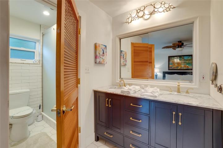 Unit A Master Bathroom