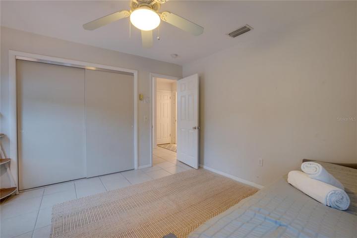 Unit B Bathroom 2