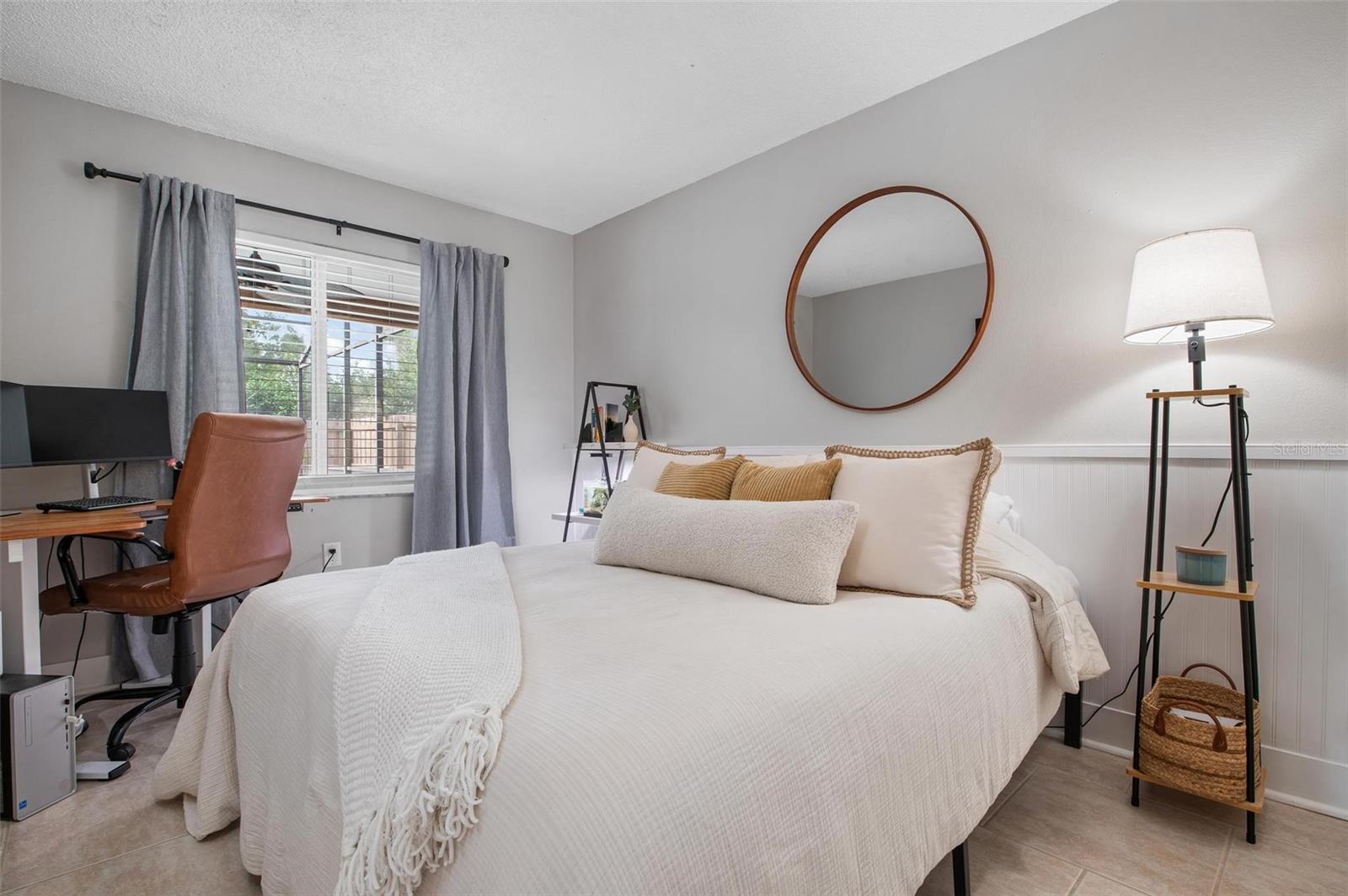 Guest bedroom