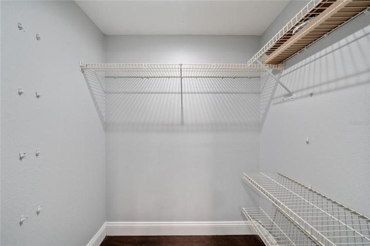 Walk-in Closet 1