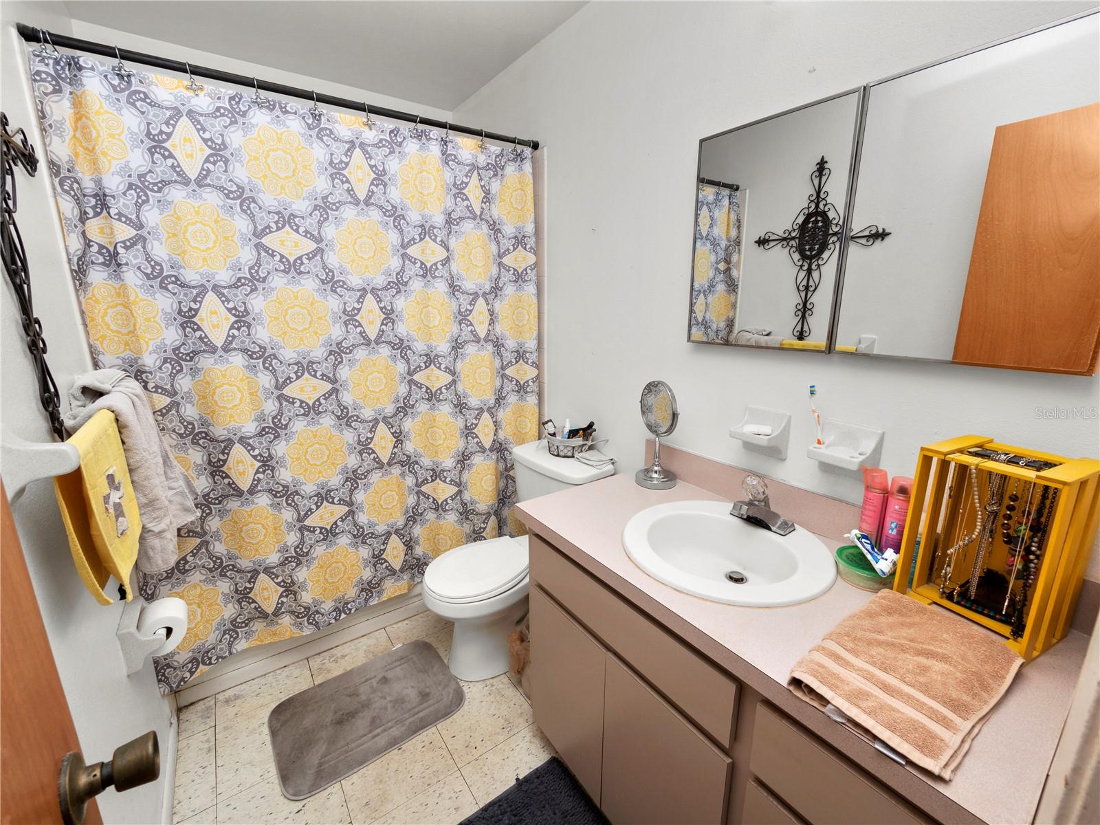 1025 Bathroom