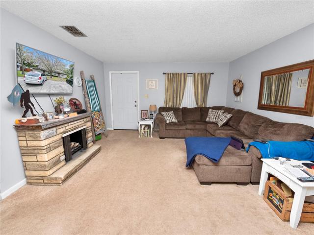 1025 Living