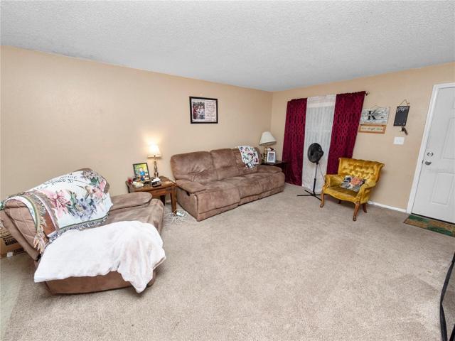 1035 Living