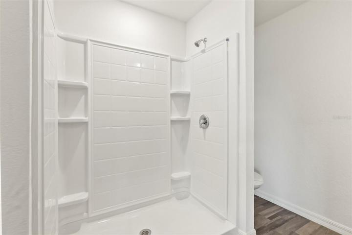 ensuite shower