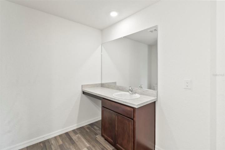 Ensuite sink