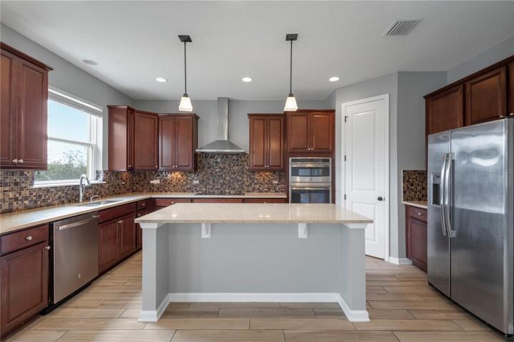 Kitchen Pic 2