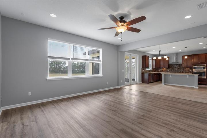 Living Room Pic 2