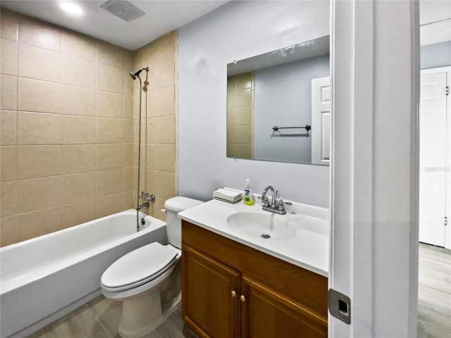 2nd Bathroom