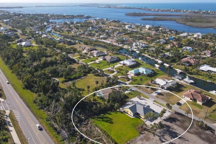 Located close to the ICW and Boca Grande Beaches!