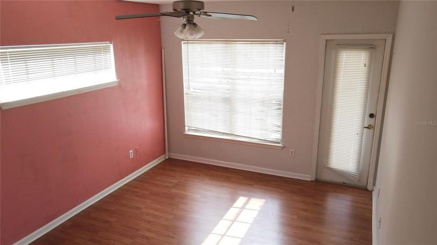 Mater bedroom with access to the balcony