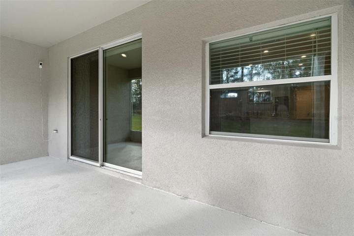 Spacious covered lanai