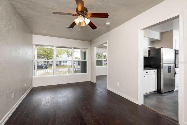 Den/Formal Dining Room