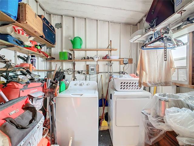 Laundry in the workshop