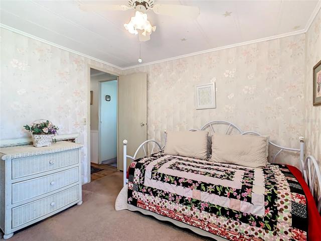 Guest bedroom