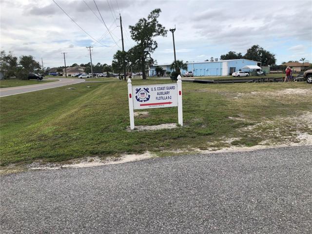Entrance to Marina Park