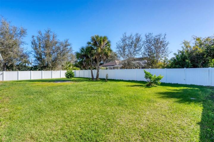 large back yard to enjoy