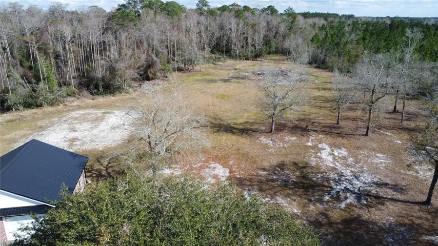 Nice cleared lot ready for your dream home and hangar.